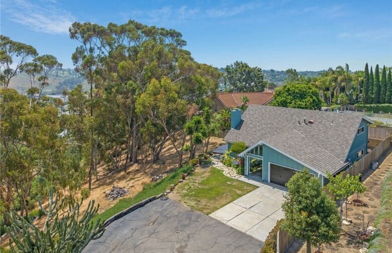 Rosebud Retreat Oceanside with serene canyon views - Oceanside, California