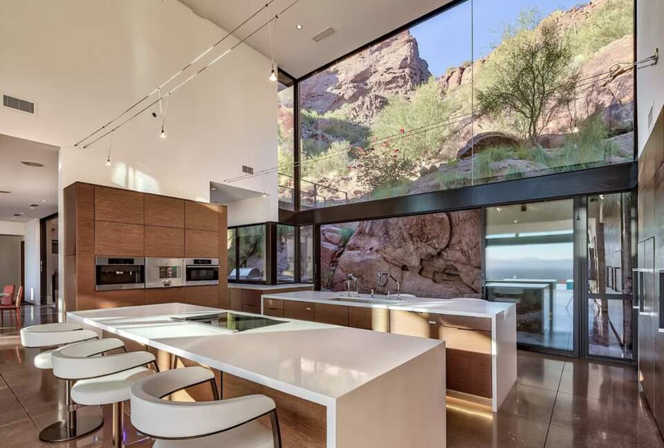 Red Rock Paradise - Paradise Valley, Arizona