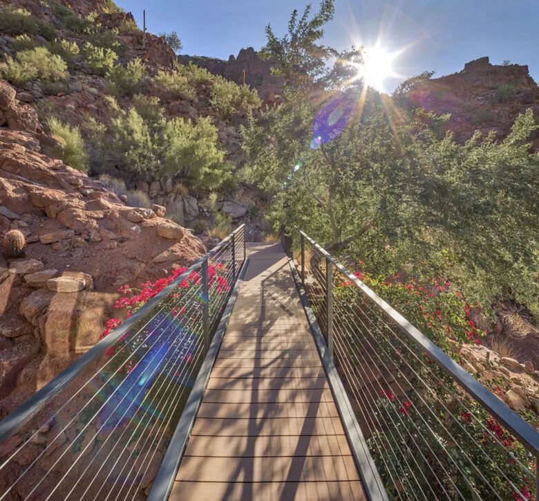 Red Rock Paradise - Paradise Valley, Arizona