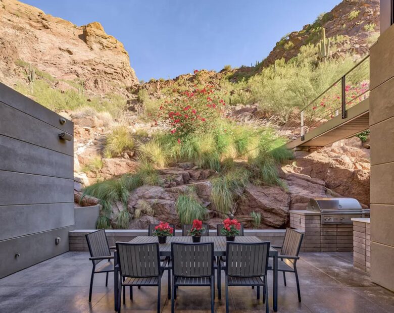 Red Rock Paradise - Paradise Valley, Arizona