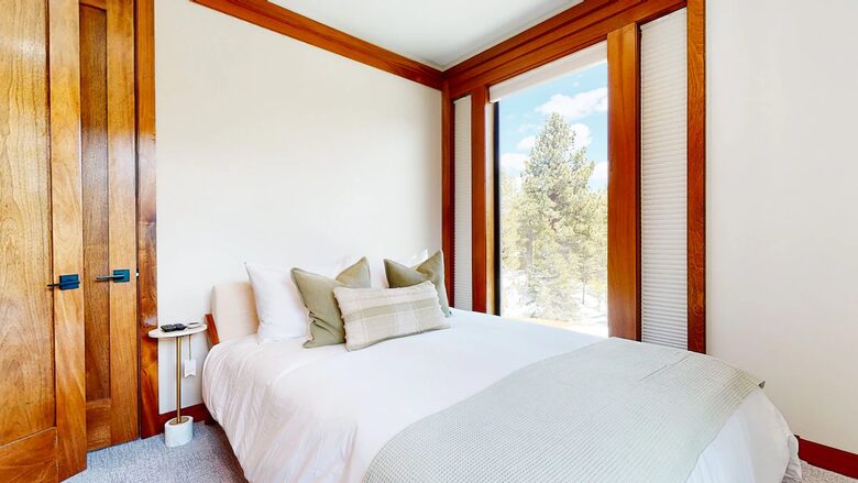 Sierra Star Sanctuary - Mammoth Lakes, California