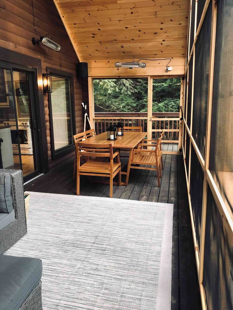Rustic Cabin on the Lake - Mont-Tremblant, Canada