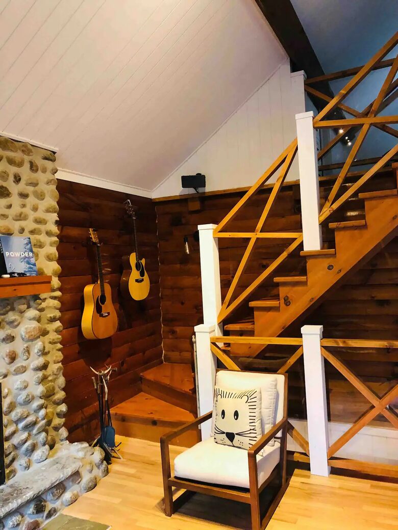 Rustic Cabin on the Lake - Mont-Tremblant, Canada