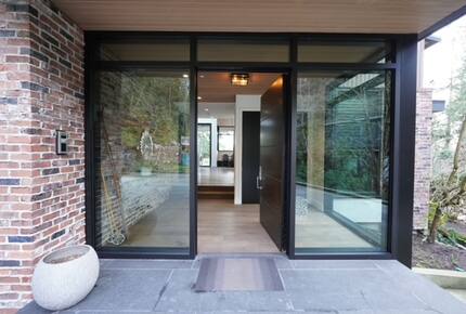 West Vancouver Contemporary Hideaway - West Vancouver, Canada
