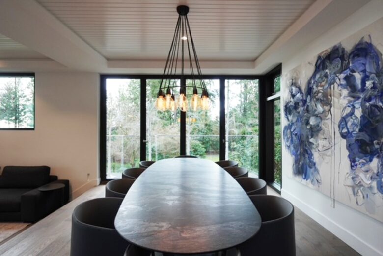 West Vancouver Contemporary Hideaway - West Vancouver, Canada