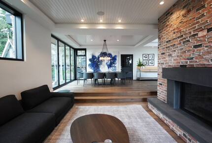 West Vancouver Contemporary Hideaway - West Vancouver, Canada
