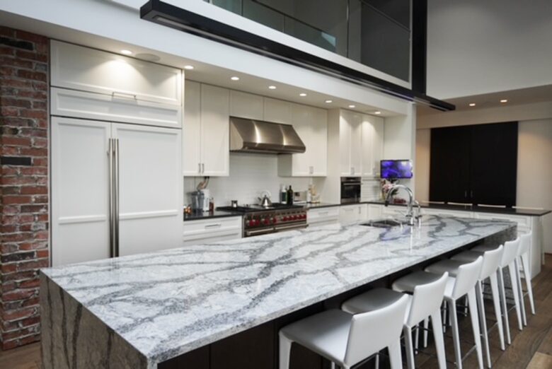 West Vancouver Contemporary Hideaway - West Vancouver, Canada