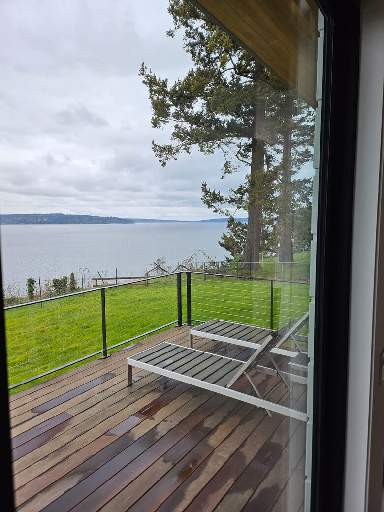 Modern Cabin by the Sea - Camano Island, Washington
