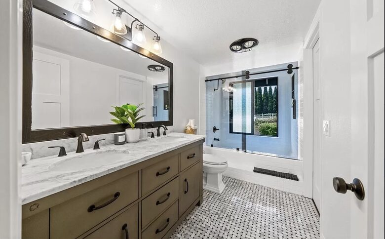 Rosebud Retreat Oceanside with serene canyon views - Oceanside, California