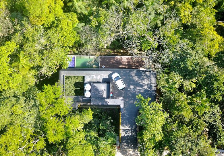 Sloth House - Guarujá, Brazil