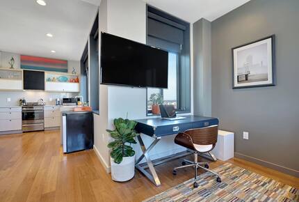 Highrise Downtown Modern Getaway - Asbury Park, New Jersey
