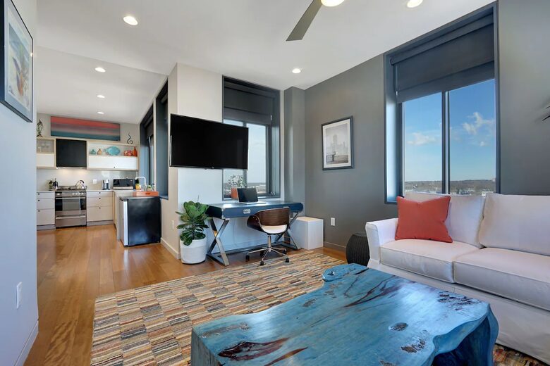 Highrise Downtown Modern Getaway - Asbury Park, New Jersey