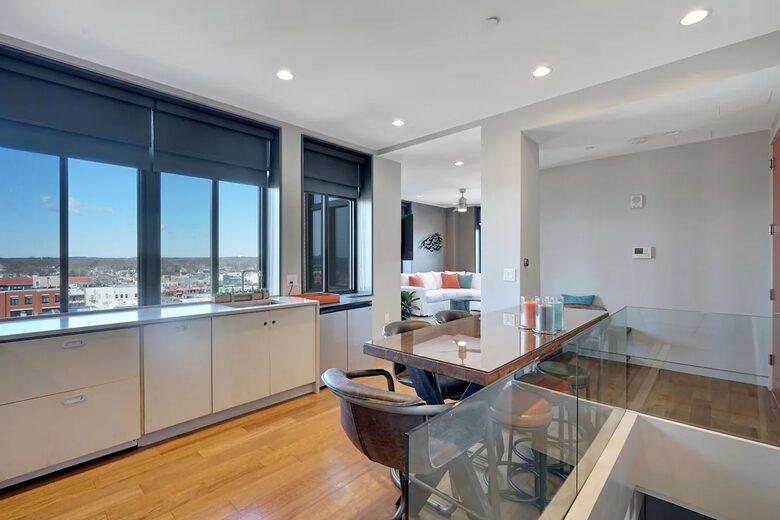 Highrise Downtown Modern Getaway - Asbury Park, New Jersey