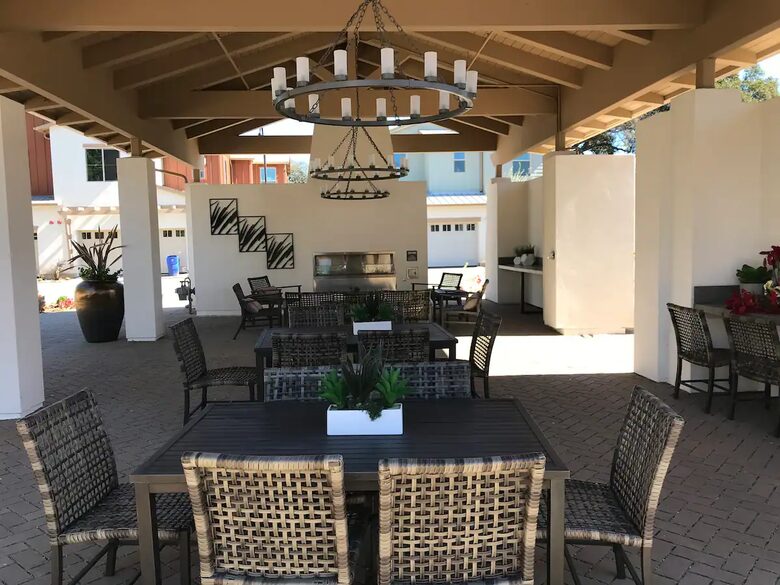 Quiet Villa Minutes from the Beach - Carpinteria, California