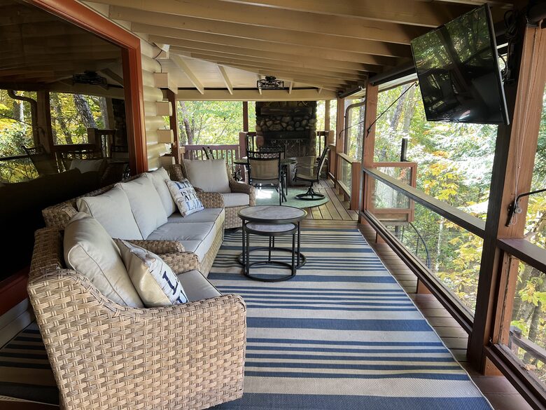 Stunning Lakeside Retreat - Morganton, Georgia