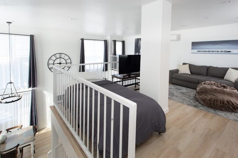 The Santa Monica Loft - Santa Monica, California