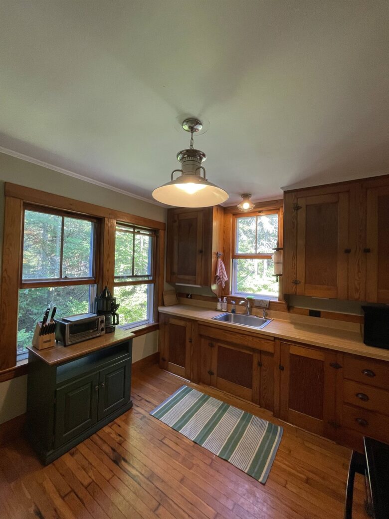 Modern Cottage on a Wooded Lot with Beach Access - New Harbor, Maine