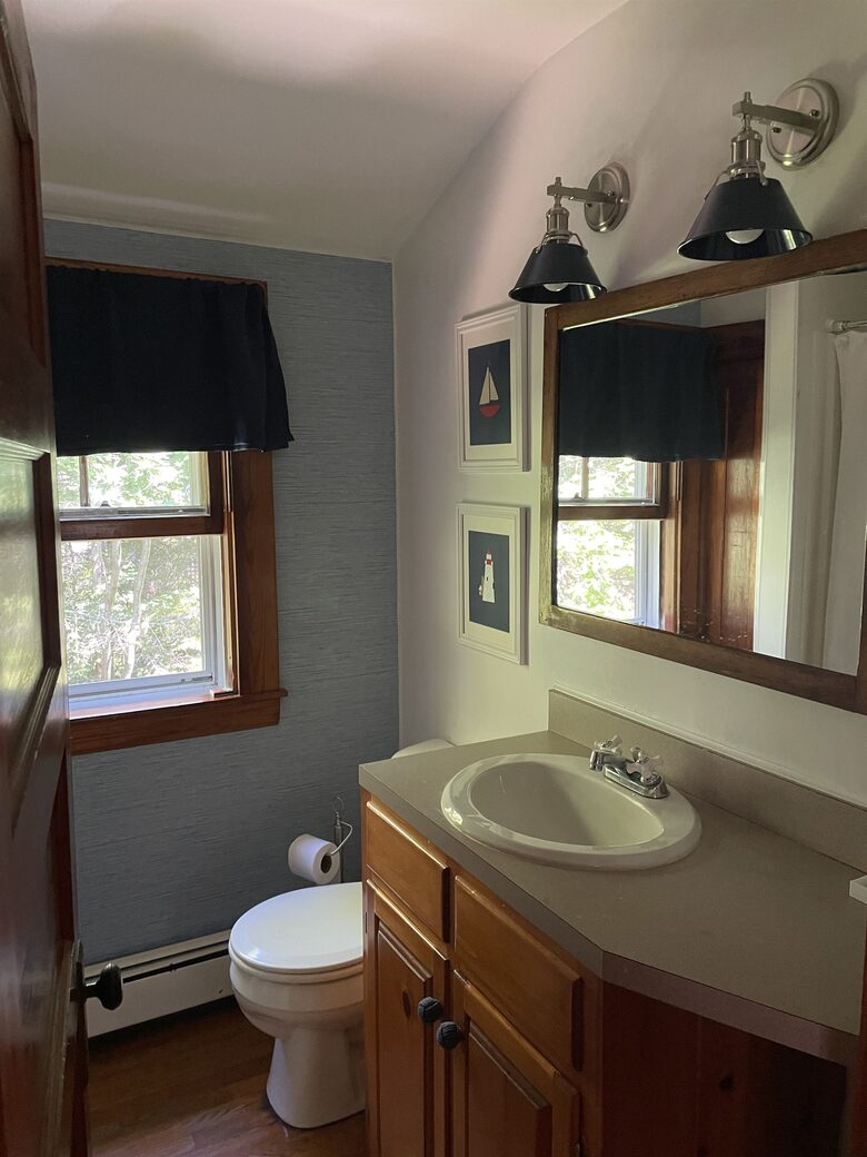 Modern Cottage on a Wooded Lot with Beach Access - New Harbor, Maine