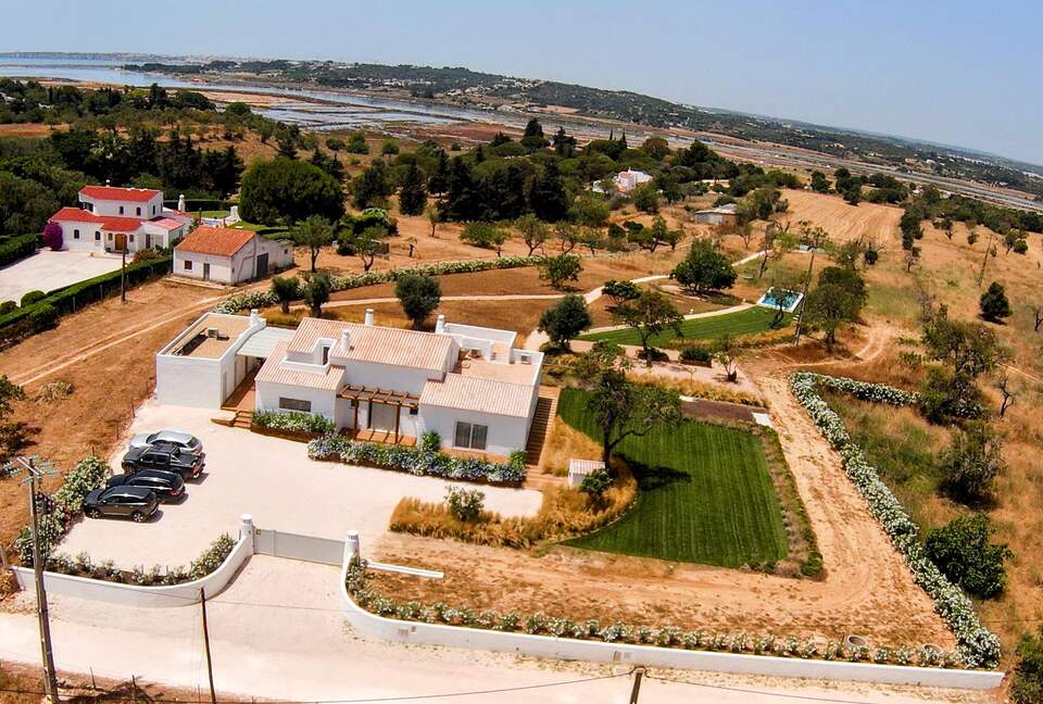 Casa Pintas - Mexilhoeira Grande, Portugal