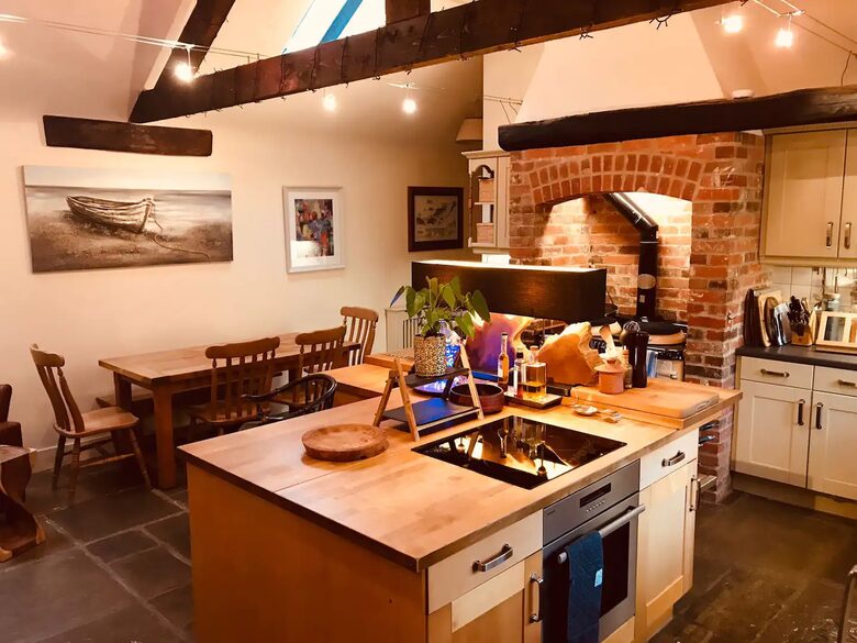 4 Bed Country Home - Amport, Andover, United Kingdom