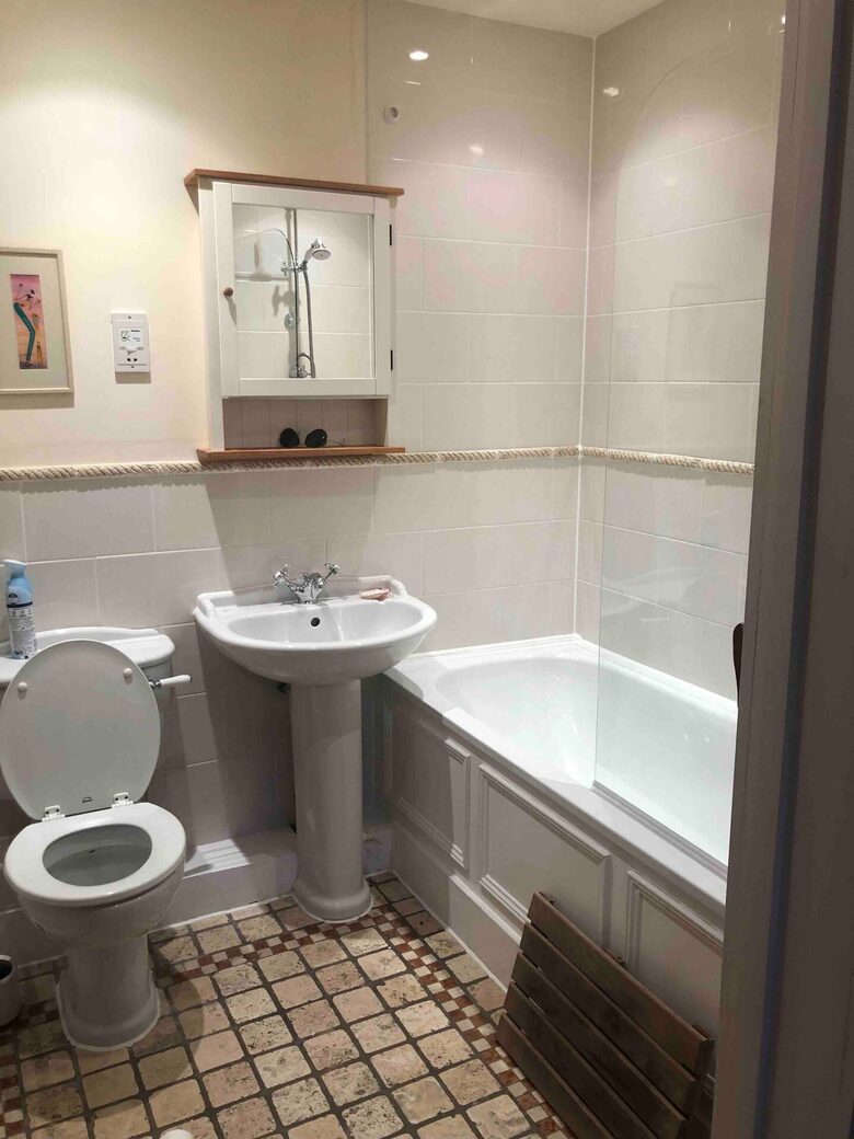 4 Bed Country Home - Amport, Andover, United Kingdom
