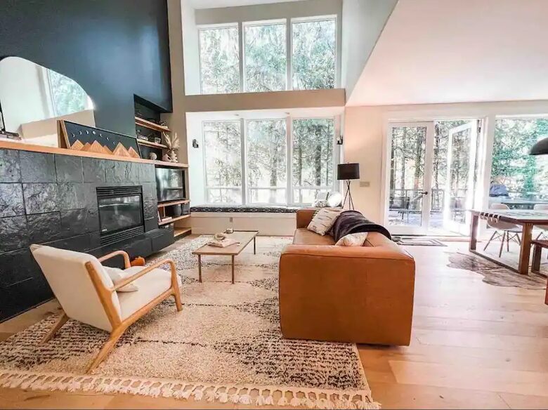 Modern Mt Hood Riverfront Cabin - Rhododendron, Oregon