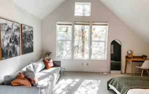 Modern Mt Hood Riverfront Cabin - Rhododendron, Oregon