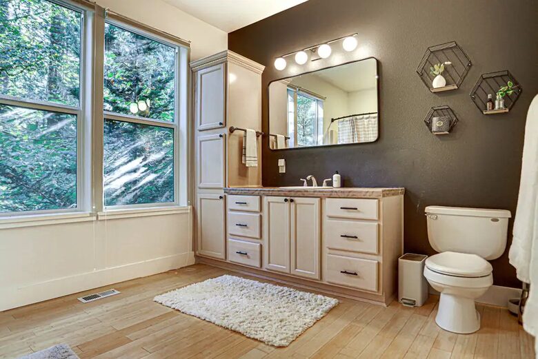 Modern Mt Hood Riverfront Cabin - Rhododendron, Oregon