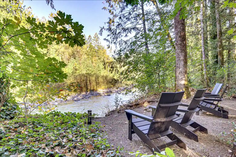 Modern Mt Hood Riverfront Cabin - Rhododendron, Oregon