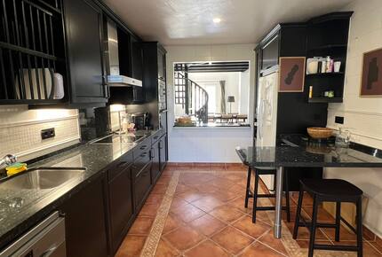 Duplex The President - Estepona, Spain