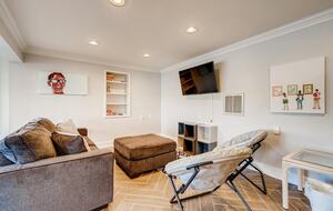 Lake level game /TV room