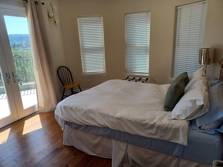 Healdsburg Retreat: Views & Vineyards - Healdsburg, California