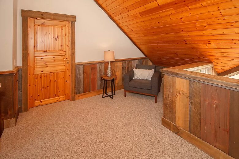 Rustic-Chic Chalet - Wilmington, Vermont