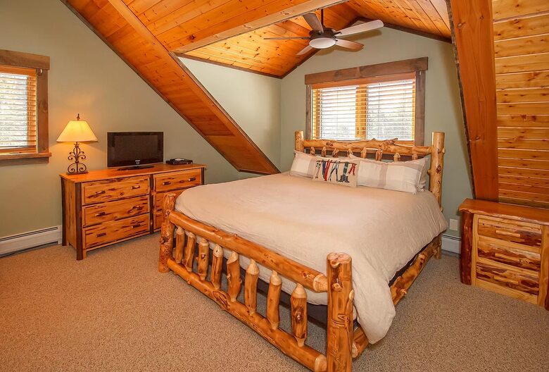 Rustic-Chic Chalet - Wilmington, Vermont
