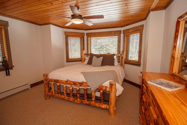 Rustic-Chic Chalet - Wilmington, Vermont