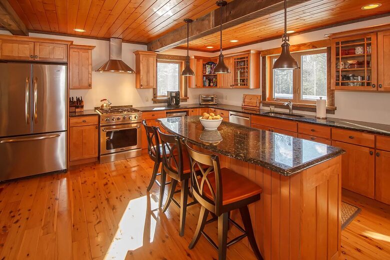 Rustic-Chic Chalet - Wilmington, Vermont
