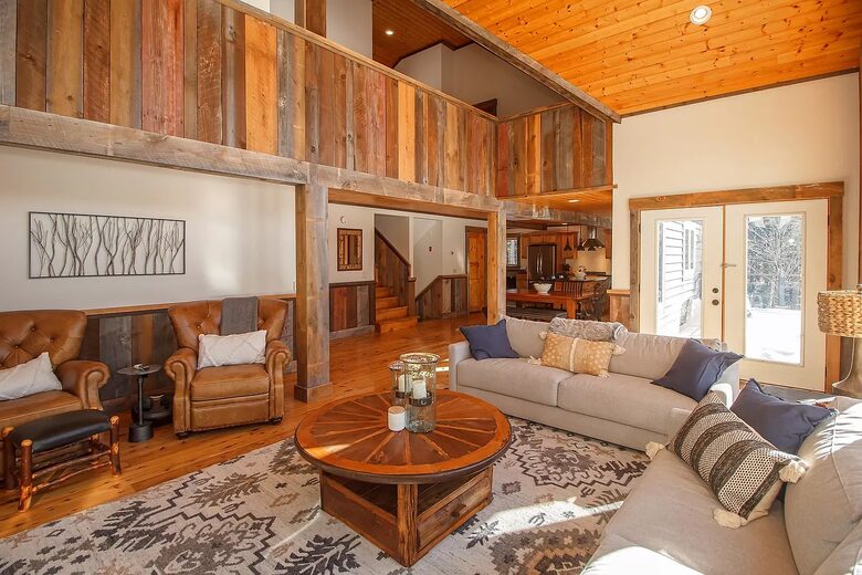 Rustic-Chic Chalet - Wilmington, Vermont