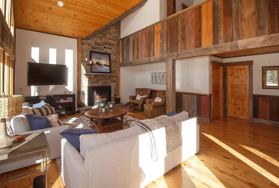 Rustic-Chic Chalet - Wilmington, Vermont