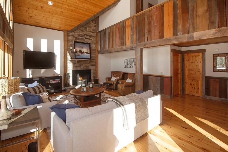 Rustic-Chic Chalet - Wilmington, Vermont