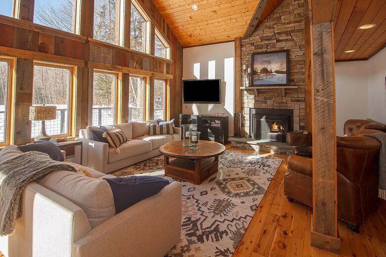Rustic-Chic Chalet - Wilmington, Vermont