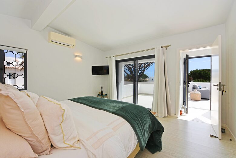 Modern Detached Villa - Faro, Portugal