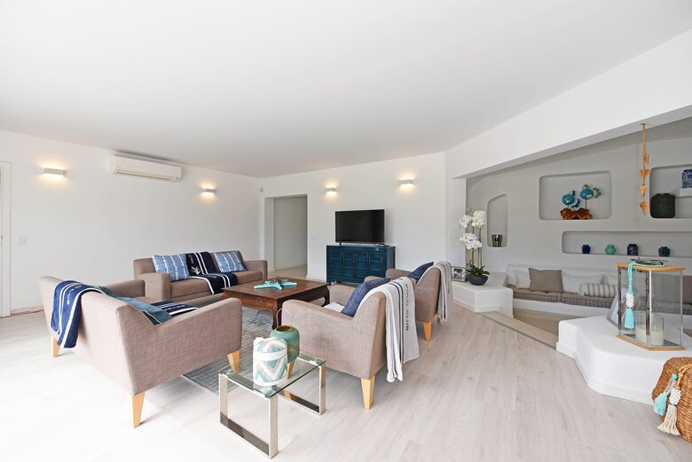 Modern Detached Villa - Faro, Portugal