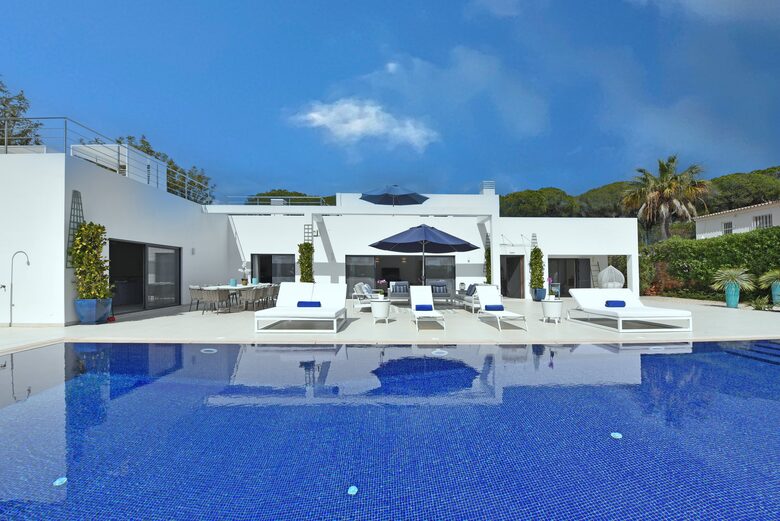 Modern Detached Villa - Faro, Portugal