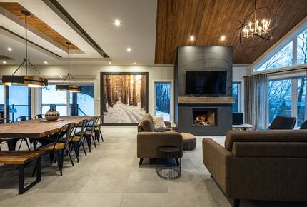 Mountain Golf Retreat: 5-Bedroom near Tremblant Ski Resort - Mont-Tremblant, Canada