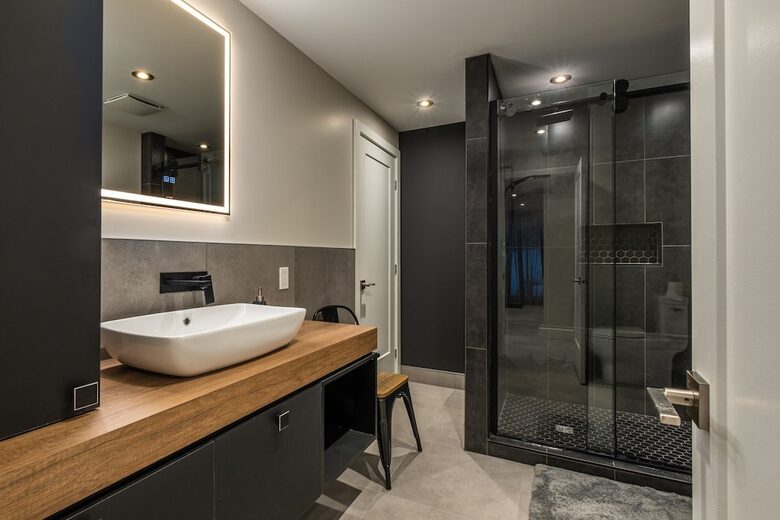 Mountain Golf Retreat: 5-Bedroom near Tremblant Ski Resort - Mont-Tremblant, Canada