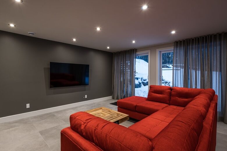 Mountain Golf Retreat: 5-Bedroom near Tremblant Ski Resort - Mont-Tremblant, Canada