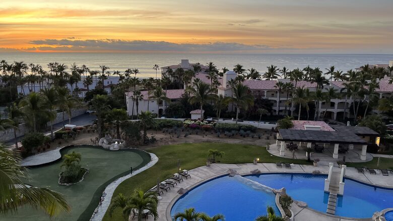 Spacious Cabo Oceanfront Penthouse - San José del Cabo, Mexico