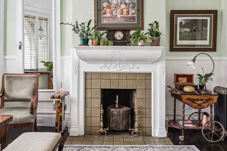 2F: Tea Room