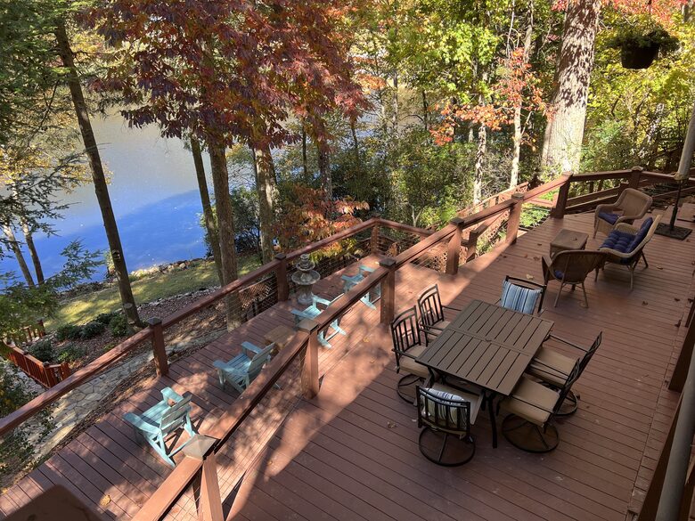 Stunning Lakeside Retreat - Morganton, Georgia
