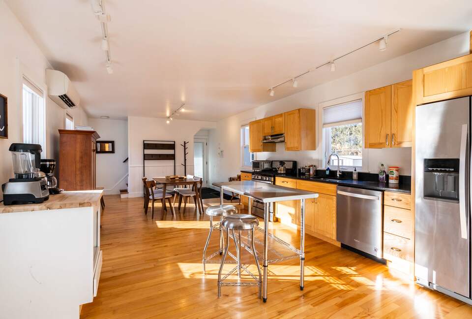 Quiet, Modern Apartment with Parking & Harbor Views - Portland, Maine